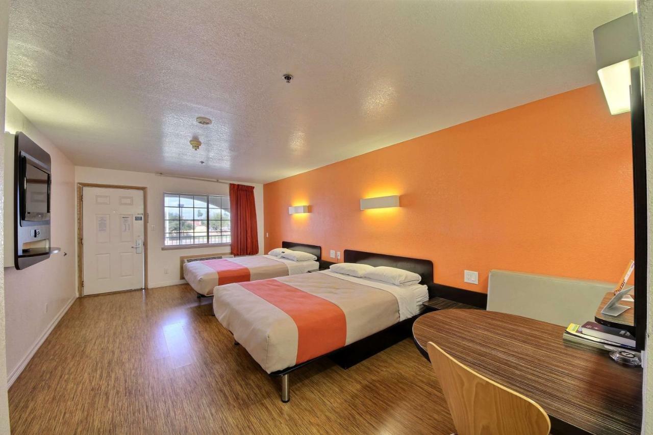 Motel 6-Edinburg, Tx Eksteriør billede