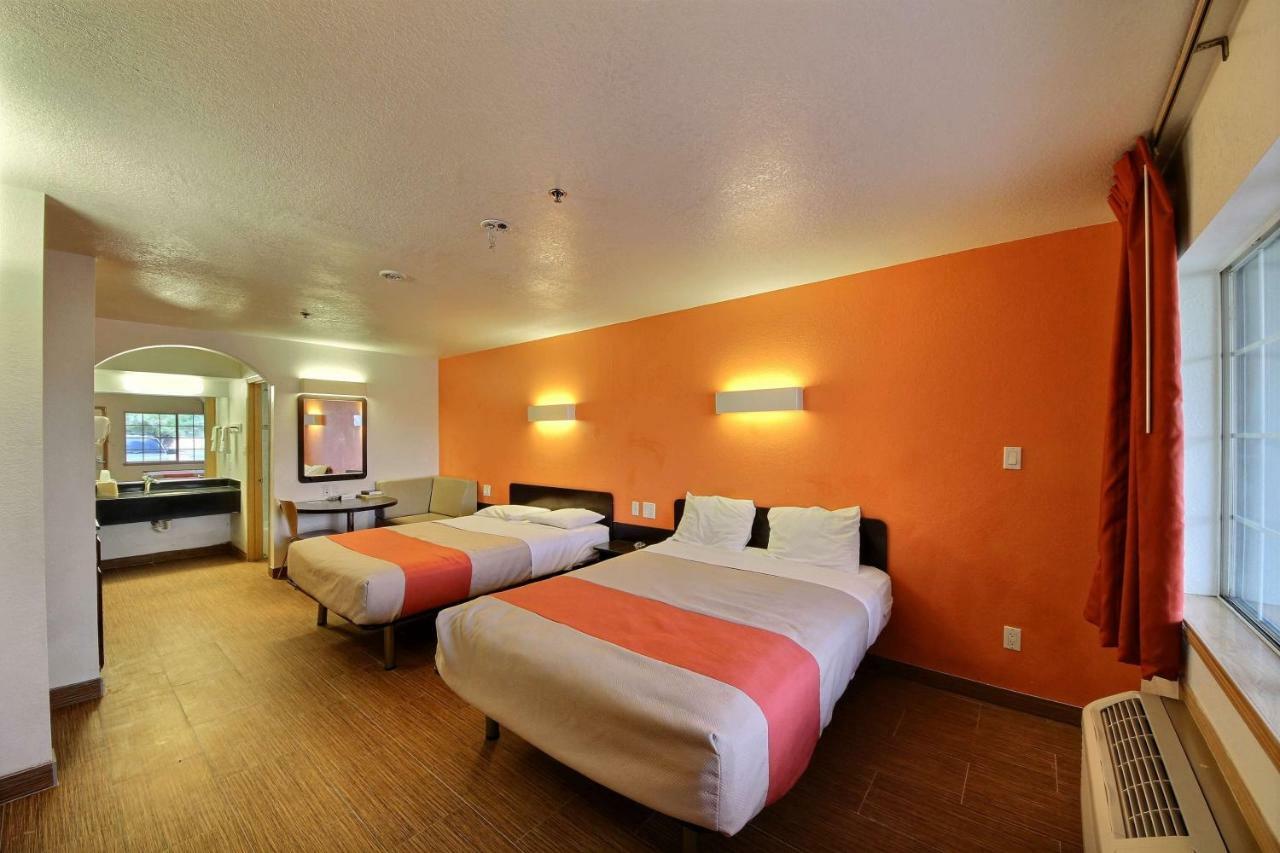 Motel 6-Edinburg, Tx Eksteriør billede