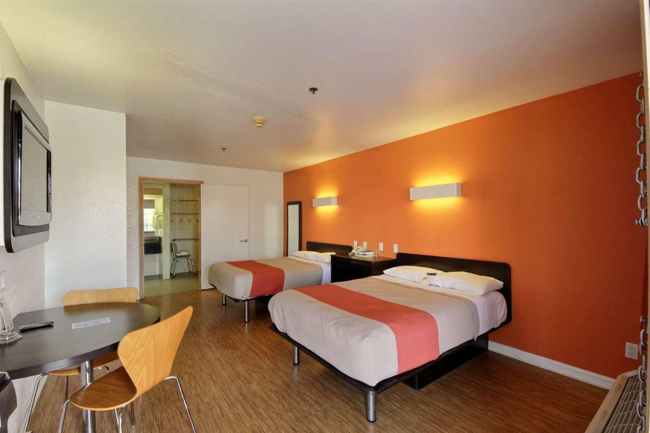 Motel 6-Edinburg, Tx Eksteriør billede